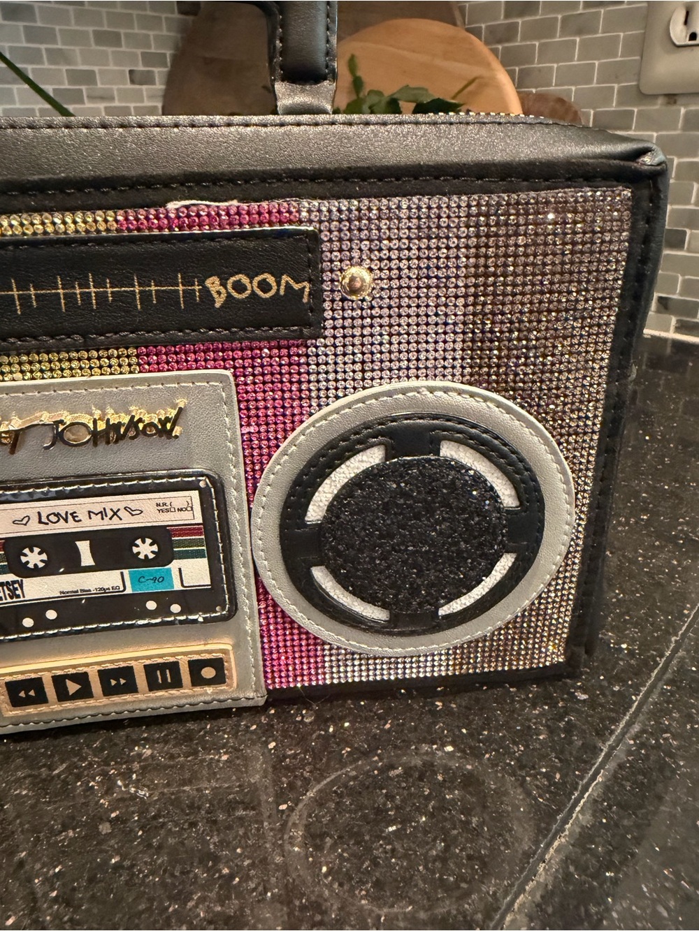 Betsey Johnson Kitsch Say Anything Boom Box Crossbody Bag Purse - Picture 4 of 15